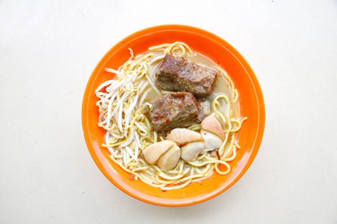 19) 排骨鲍贝面 Pork Ribs Abalone Clams Noodles
