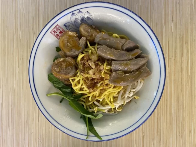 Homemade Pig's Tails Intestines Noodles 自制猪尾粉肠面