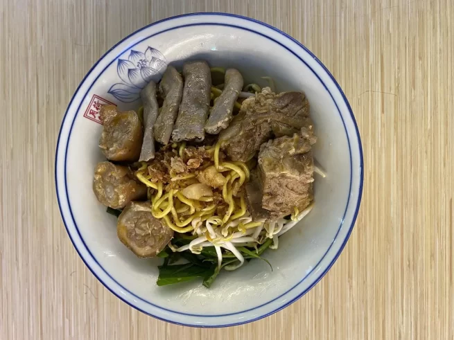 3 in 1 Pig Offal Noodles 三合一猪杂面