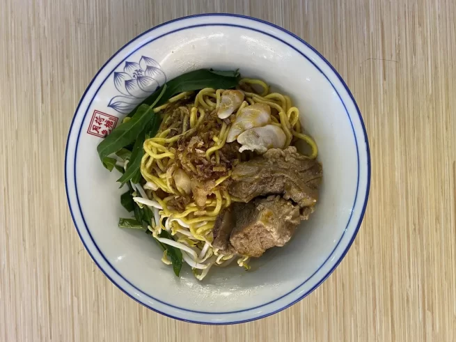 Homemade Pork Ribs Abalone Clams Noodles 自制排骨鲍贝面