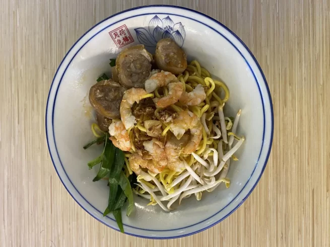 Homemade Pig's Tails Prawn Noodles 自制猪尾虾面